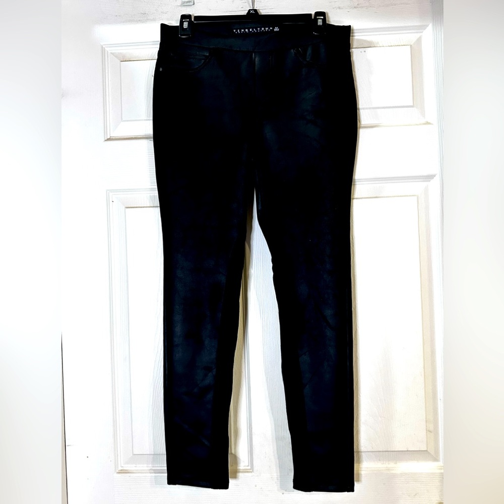 EUC Tinseltown‎ Women's Black Wax/Coated Skinny Jeans Size M